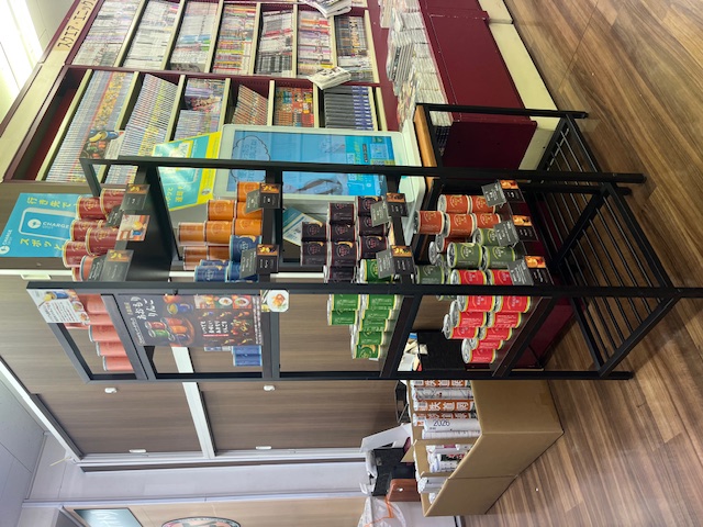 「あおもりりんご」ブックスオオトリ高円寺店にて、りんご缶詰販売中！